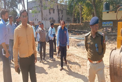 डीआरएम ने चक्रधरपुर रेलव स्टेशन का किया निरीक्षण, दिए दिशा निर्देश