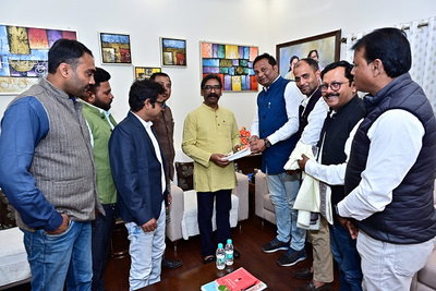 रांची: मीडिया कप क्रिकेट टूर्नामेंट 2026 के फाइनल में मुख्य अतिथि बनने का मुख्यमंत्री को निमंत्रण