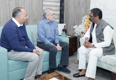 CM हेमंत से जल संसाधन प्रबंधन विशेषज्ञ मिहिर शाह ने की मुलाकात