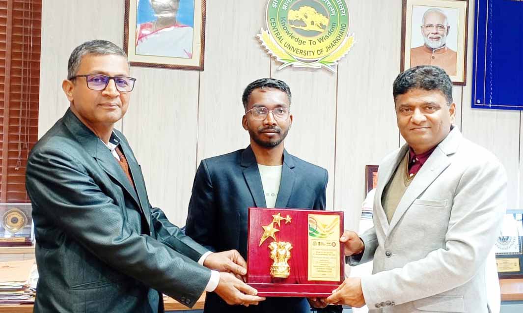 CUJ के अमन का विकसित भारत यंग लीडरशिप में उत्कृष्ट प्रदर्शन