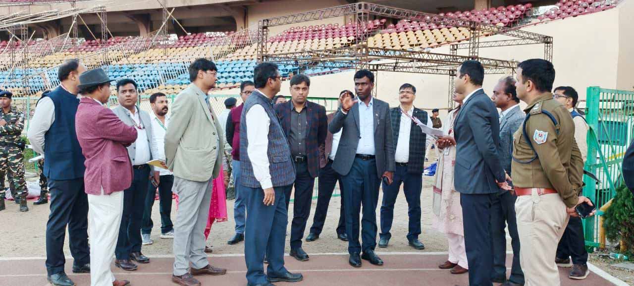 रांची उपायुक्त ने डिस्पैच सेंटर का किया निरीक्षण