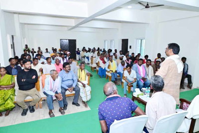 CM हेमंत पहुंचे नेमरा, सामाजिक सद्भाव बैठक में हुए शामिल