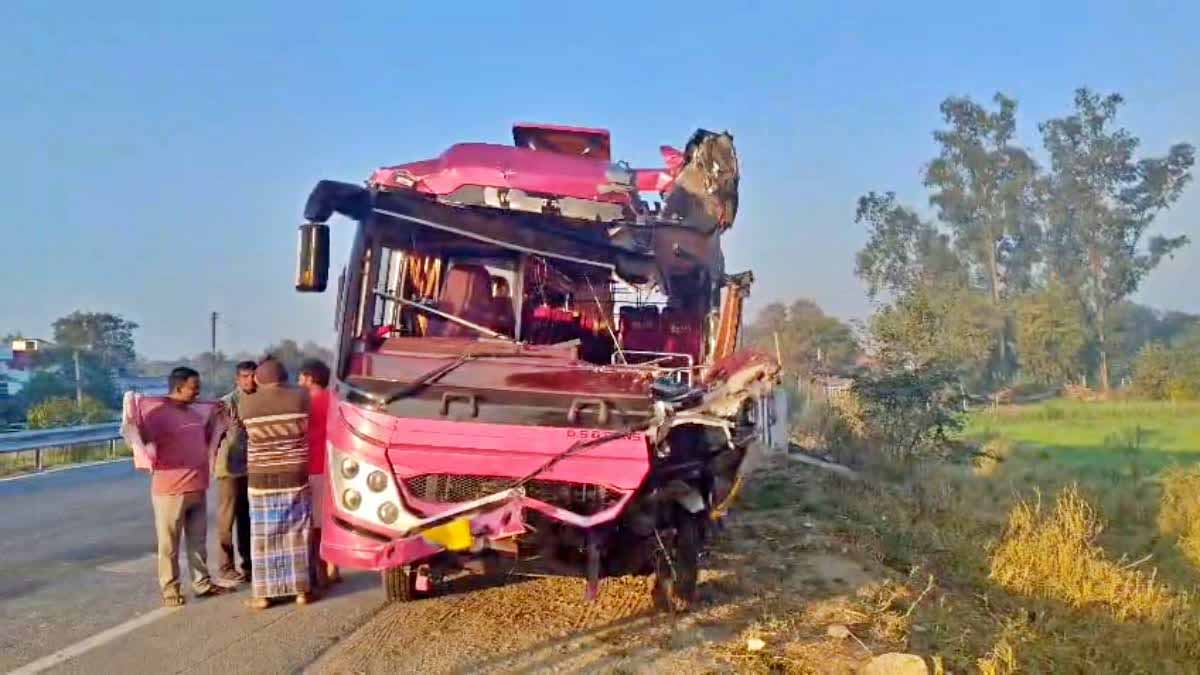 बिहार: बच्चों को टूर पर लेकर निकली बस दुर्घटनाग्रस्त, 2 शिक्षकों की मौत