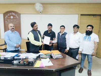 उत्पाद नियमावली पर पुनर्विचार की मांग, झारखंड बार एंड रेस्टोरेंट एसोसिएशन ने सौंपा ज्ञापन