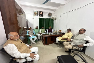 अयोध्याधाम स्टेशन पर ट्रेनों के ठहराव की मांग, रेल मंत्री को भेजा पत्र