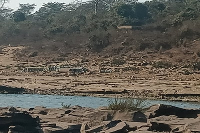 दामोदर नदी से अवैध कोयला खनन का आरोप, सरयू राय ने प्रशासन पर संरक्षण देने का किया दावा