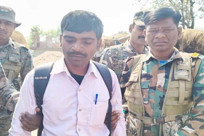 पलामू में ACB की कार्रवाई: रोजगार सेवक 6 हजार रिश्वत लेते गिरफ्तार