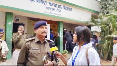 रांची: थाना प्रभारी ने किया बूथ का निरीक्षण, कहा- वोटिंग में विघ्न डालने वालों पर होगी कार्रवाई