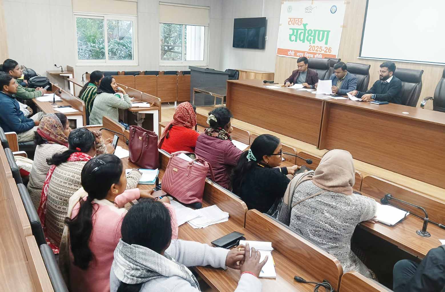 रांची में प्रधानमंत्री आवास योजना (शहरी) की प्रगति को लेकर समीक्षा बैठक