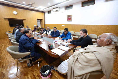 कांग्रेस आलाकमान ने प्रदेश के नेताओं से जाना संगठन का हाल