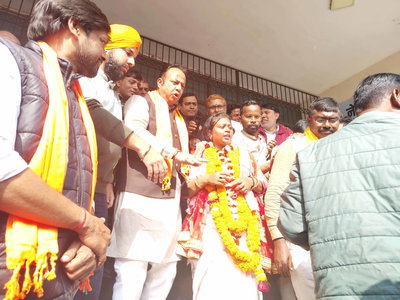 रांची में रोशनी का राज? दिग्गजों के साथ मेयर पद के लिए भरा पर्चा