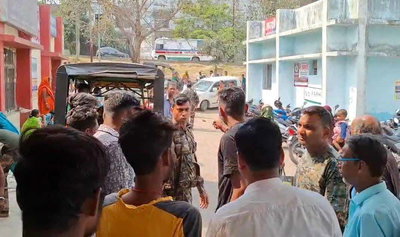 धनबाद: नशे में धुत युवकों का उत्पात, बियर बोतल से हमला कर महिला समेत 3 को किया घायल