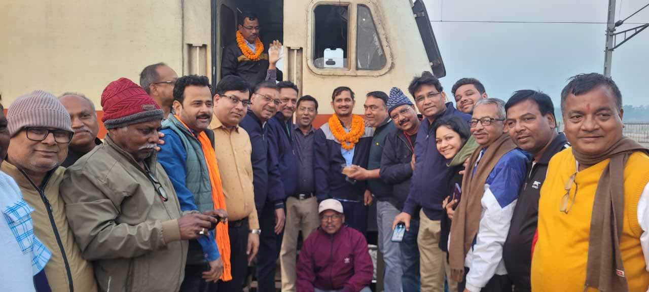 जादूगोड़ा: ऋषिकेश कलिंगा उत्कल एक्सप्रेस का राखा माइंस रेलवे स्टेशन पर ठहराव शुरू