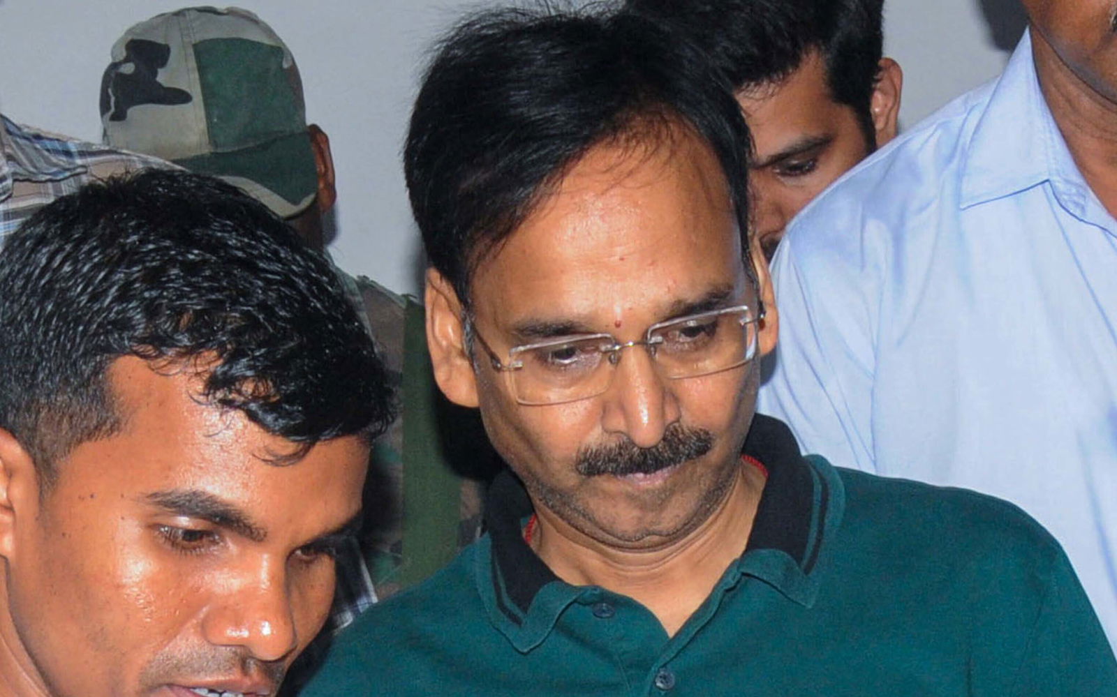 हजारीबाग वन भूमि घोटाला: निलंबित IAS विनय चौबे के खिलाफ ACB ने दाखिल की चार्जशीट