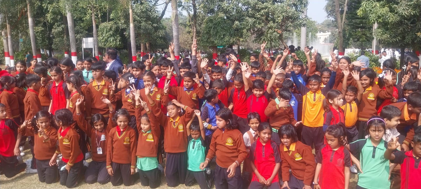 रामगढ़: प्रकृति व विज्ञान से रूबरू हुए श्री अग्रसेन स्कूल के विद्यार्थी