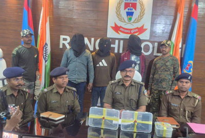 रांची में शराब दुकान पर फायरिंग करने वाले 3 अपराधी अरेस्ट, हथियार व कारतूस बरामद