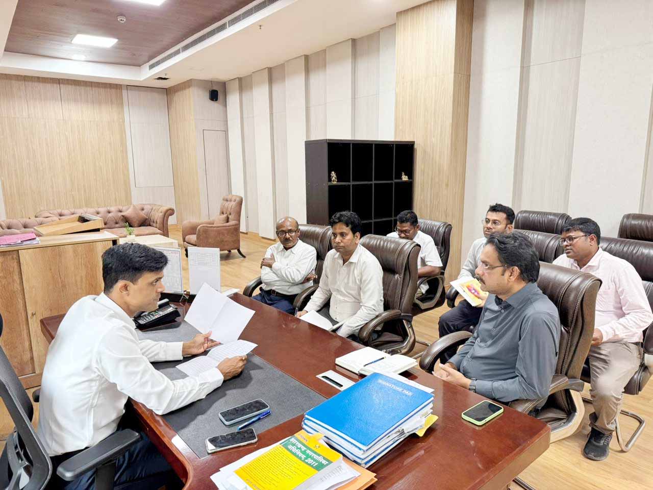 रांची में आश्रय गृहों की व्यवस्था सुधारने व नए निर्माण पर हुई समीक्षा बैठक