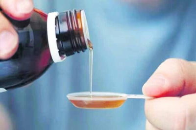 बिहार : विधानसभा स्टीकर लगी कार से 3280 बोतल कफ सीरप बरामद, 4 गिरफ्तार