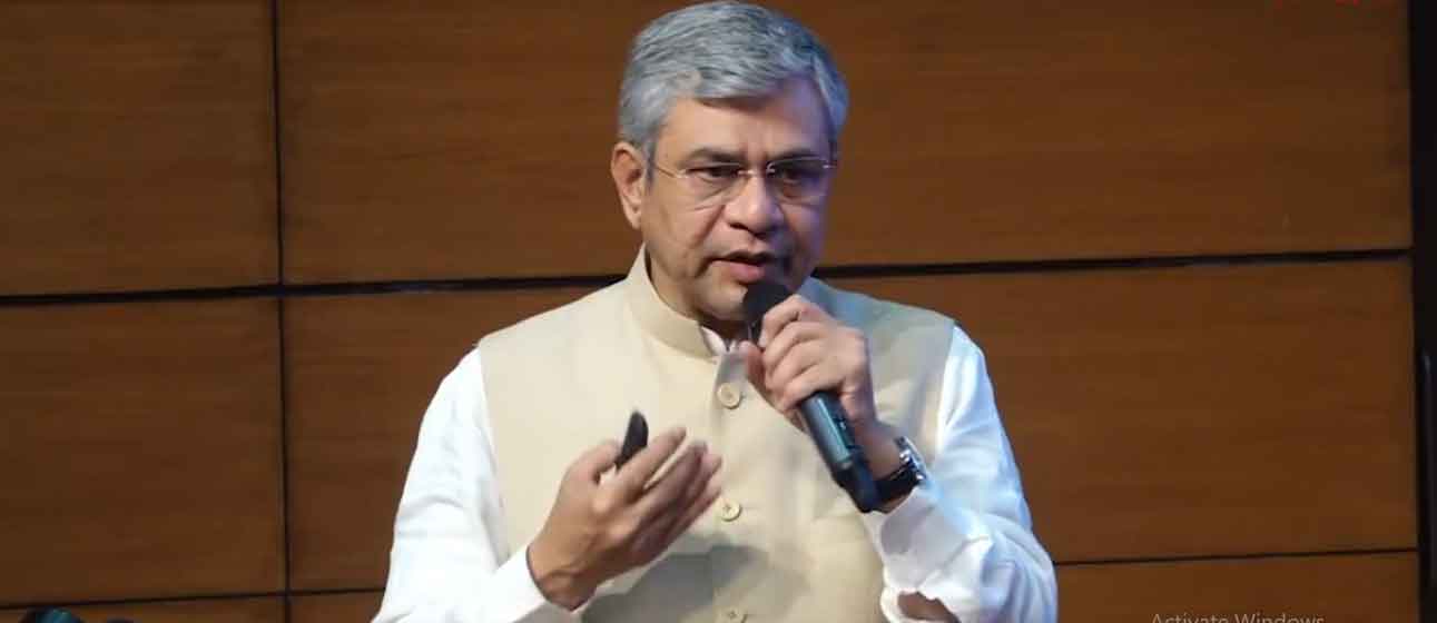 मोदी की नजर मिडिल ईस्ट जंग पर, मंत्रालयों को निर्देश, चुनौतियों का सामना करने को तैयार रहें