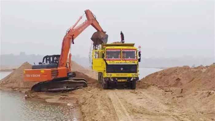 झारखंड : अवैध बालू खनन पर सरकार सख्त, 11 मई को सभी डीसी के साथ समीक्षा बैठक