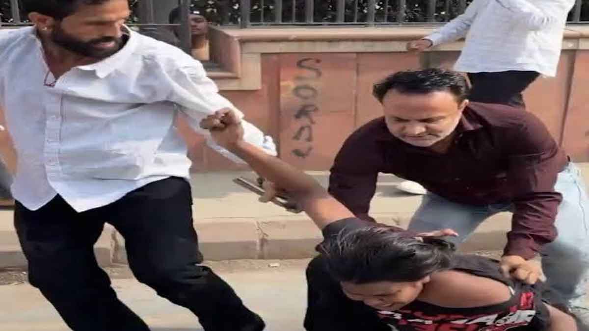 JNU, Connaught Place