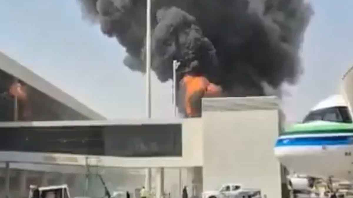 Houthi rebels,  Saudi airport
