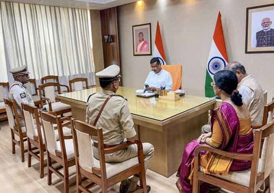 सुवेंदु अधिकारी कैबिनेट के अहम फैसले, बॉर्डर फेंसिंग के लिए जमीन अधिग्रहण, केंद्र सरकार की योजनाए होंगी लागू
