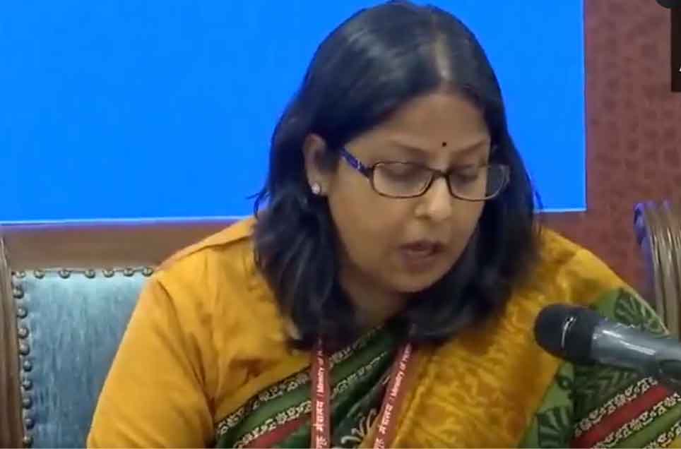 पेट्रोलियम मंत्रालय  ने कहा,  देश में पेट्रोल, डीजल और LPG का पर्याप्त‍ स्टॉक, पीएम मोदी की अपील दोहराई