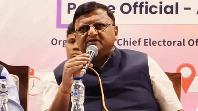 पश्चिम बंगाल के CEC रहे मनोज अग्रवाल राज्य के नये मुख्य सचिव बने, मंत्रियों के बीच विभाग बंटे
