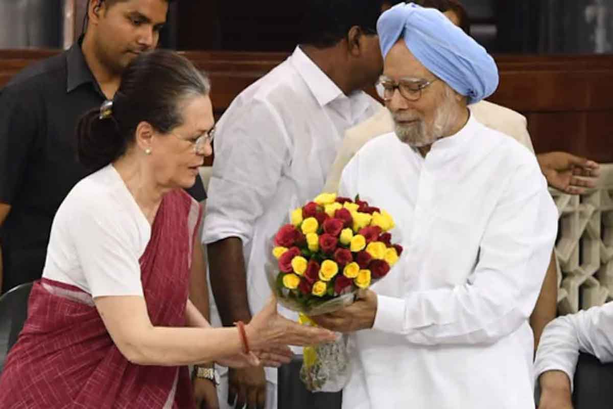 मनमोहन सिंह को कोयला घोटाला मामले में क्लीन चिट, सोनिया गांधी ने इंडियन एक्सप्रेस में आर्टिकल लिखा, मोदी सरकार पर निशाना साधा