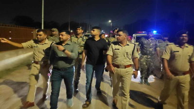 दुर्गापूजा : धनबाद डीसी व एसएसपी ने किया निरीक्षण, सड़कों की सूरत बदलने में जुटा प्रशासन