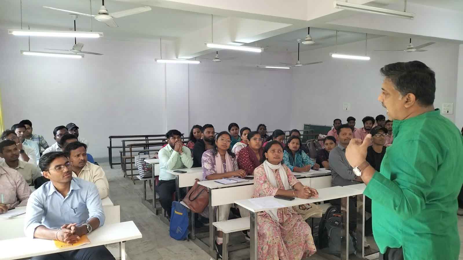 रांची विवि के नागपुरी विभाग में  शोध की दिशा पर मंथन, विशेषज्ञ ने दिये सफल रिसर्च के सूत्र