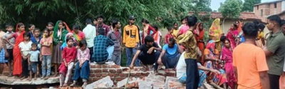 गिरिडीह : सलैया गांव में निर्माणाधीन मकान का  छज्जा गिरने से मां-बेटे की मौत, राजमिस्त्री  घायल