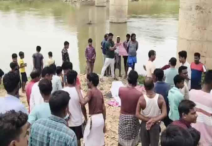 सरायकेला : संजय नदी में नहाने गये शिक्षक की डूबने से मौत, 18 घंटे बाद मिला शव