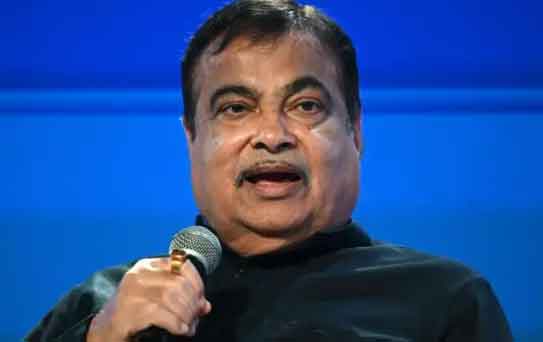 अखबारों व टीवी चैनलों को मिल ही गया गडकरी का टैग