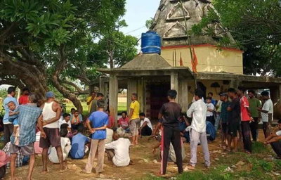 रांची :  कांके स्थित मंदिर में शिवलिंग क्षतिग्रस्त मिला,  तनाव, पुलिस जांच में जुटी