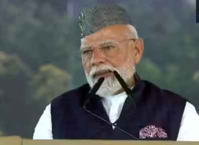 पीएम मोदी ने रोड शो किया, काली मंदिर में पूजा-अर्चना की, दिल्ली-देहरादून एक्सप्रेसवे का उद्घाटन किया