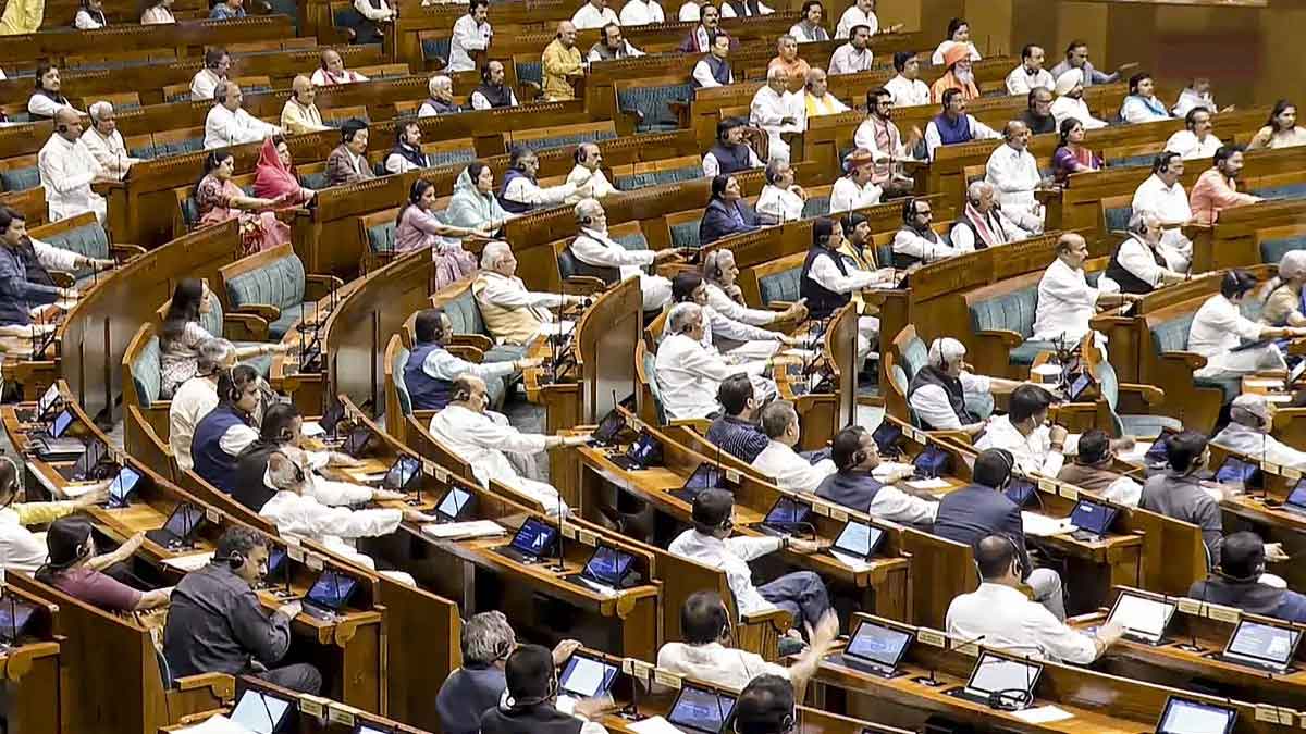 लोकसभा में 543 नहीं, अब 850 सांसद होंगे, केंद्र ने सांसदों को मसौदा सौंपा, 16 को सरकार की अग्नि परीक्षा