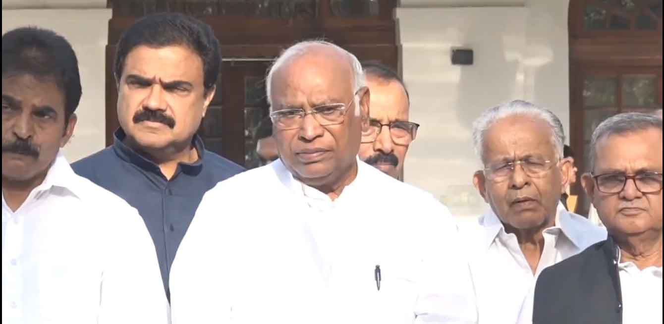 मल्लिकार्जुन खड़गे ने कहा, परिसीमन-महिला आरक्षण बिल पर मोदी सरकार की मंशा ठीक नहीं