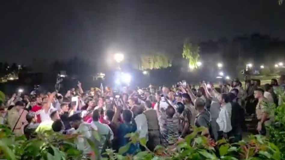 देहरादून में राहुल गांधी का छात्रों की गूंज कार्यक्रम, परेड ग्राउंड की अनुमति रद्द होने से रात भर होता रहा हंगामा