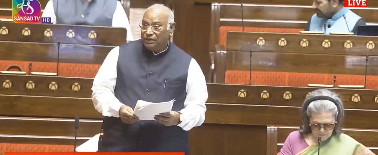 खड़गे ने राज्यसभा में एलपीजी संकट पर चर्चा की मांग की, जेपी नड्डा ने कहा, यह राजनीति का समय नहीं