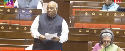 खड़गे ने राज्यसभा में एलपीजी संकट पर चर्चा की मांग की, जेपी नड्डा ने कहा, यह राजनीति का समय नहीं