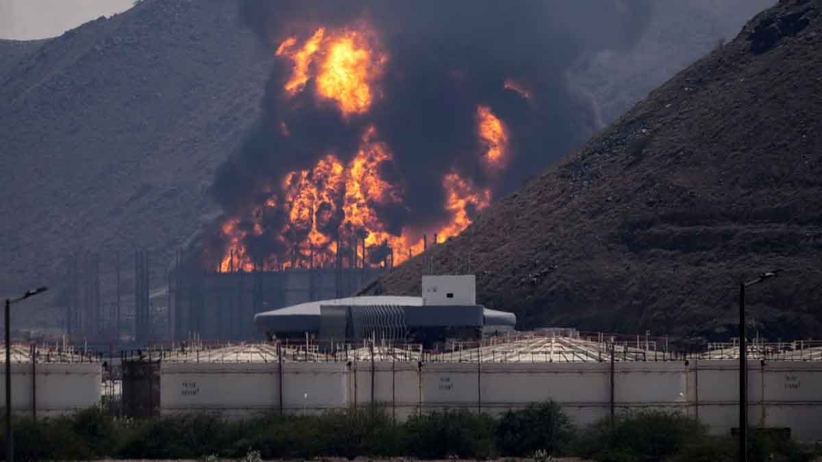 UAE के फुजैराह बंदरगाह पर ड्रोन हमला, भारतीय जहाज सुरक्षित निकला, एयर इंडिया की सभी फ्लाइट रद्द