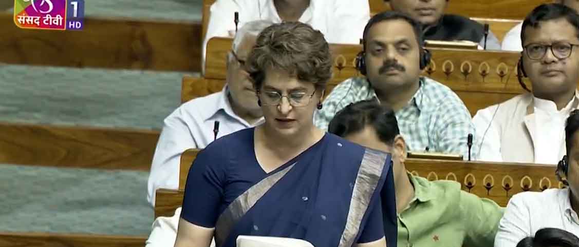 प्रियंका गांधी का मोदी सरकार पर हमला, ओबीसी वर्ग का हक छीनने की कोशिश हो रही, बिल पास हुआ, तो लोकतंत्र खत्म