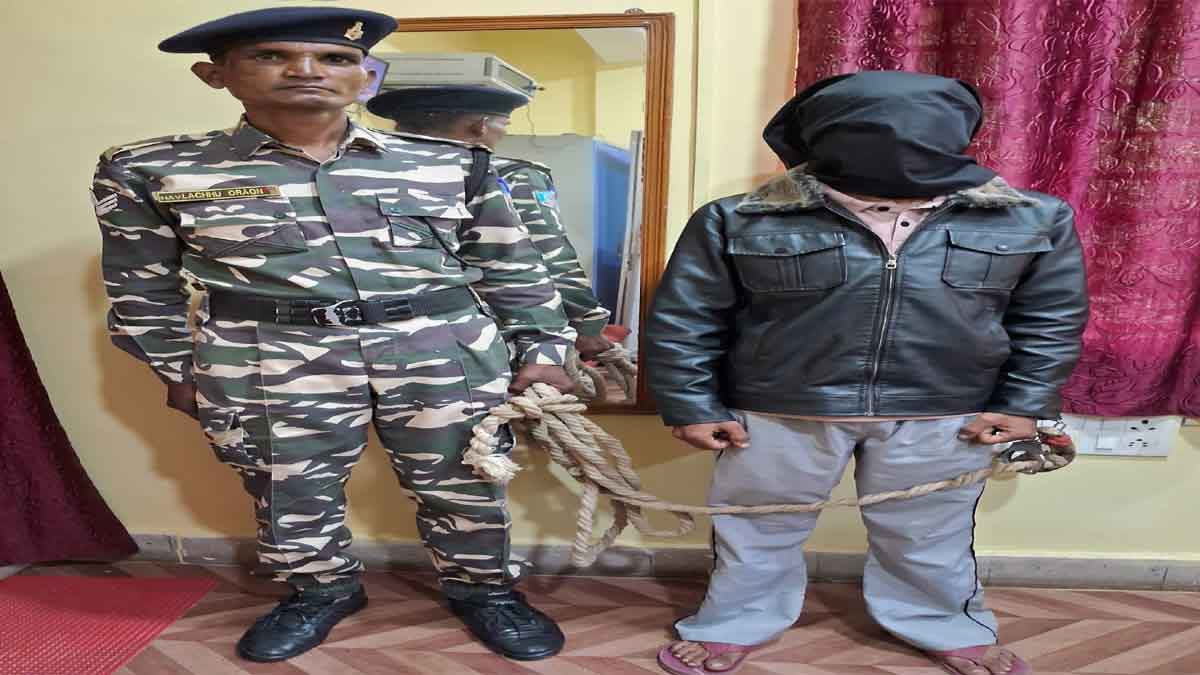यौन शोषण और अश्लील वीडियो वायरल करने के आरोप में युवक गिरफ्तार, दो मोबाइल जब्त