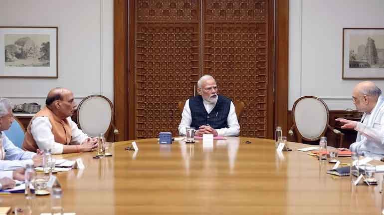 पश्चिम एशिया संकट को लेकर पीएम मोदी की कैबिनेट मंत्रियों के साथ मीटिंग आज