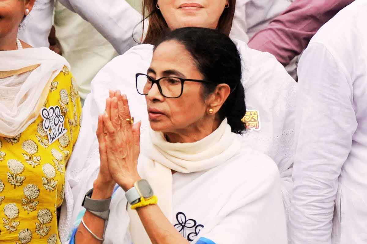 टीएमसी नेताओं पर हो रहे हमलों के विरोध में कोलकाता में 2 जून को ममता बनर्जी की पदयात्रा