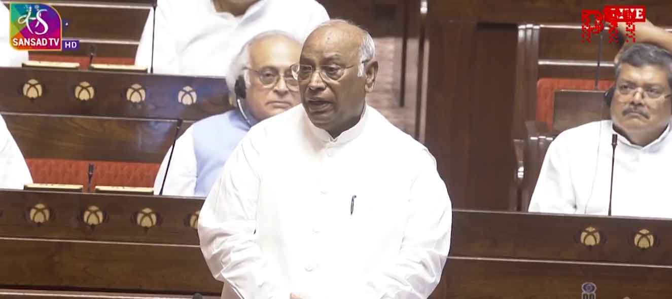 लोकसभा-राज्यसभा में चंदा चोरी, पेपर लीक, जंतर-मंतर पर छात्रों पर लाठीचार्ज को लेकर विपक्ष ने सरकार को घेरा