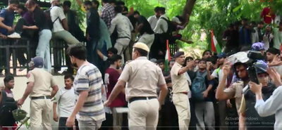 संसद मार्च कर रहे CJP प्रदर्शनकारियों पर आंसू गैस के गोले बरसे. धर्मेंद्र प्रधान अमित शाह से मुलाकात करने पहुंचे