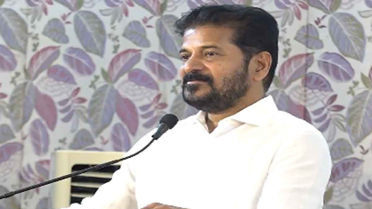 तेलंगाना CM रेवंत रेड्डी बैकफुट पर, केंद्र सरकार ने अमेरिका जाने की परमिशन नहीं दी